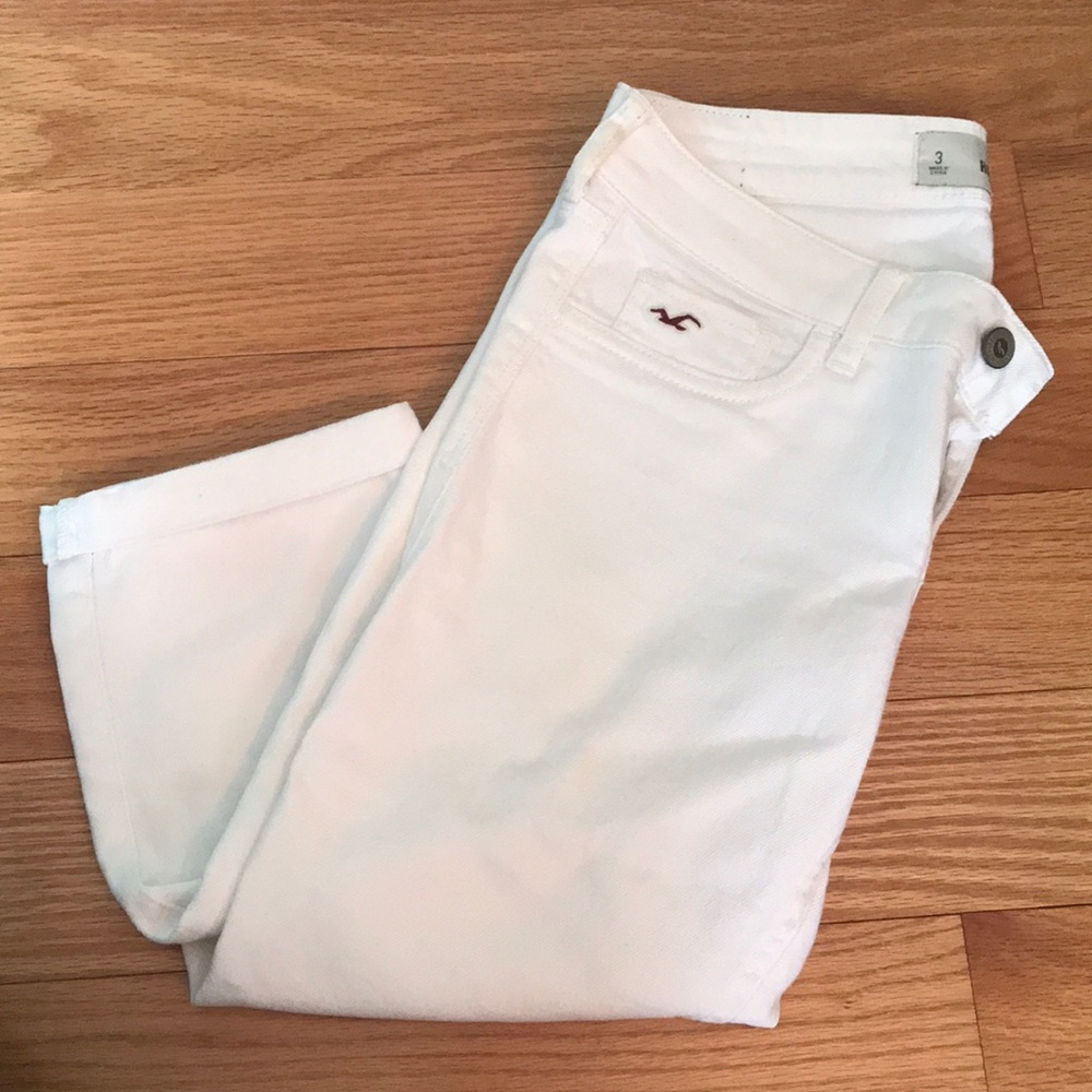 Hollister capris!!